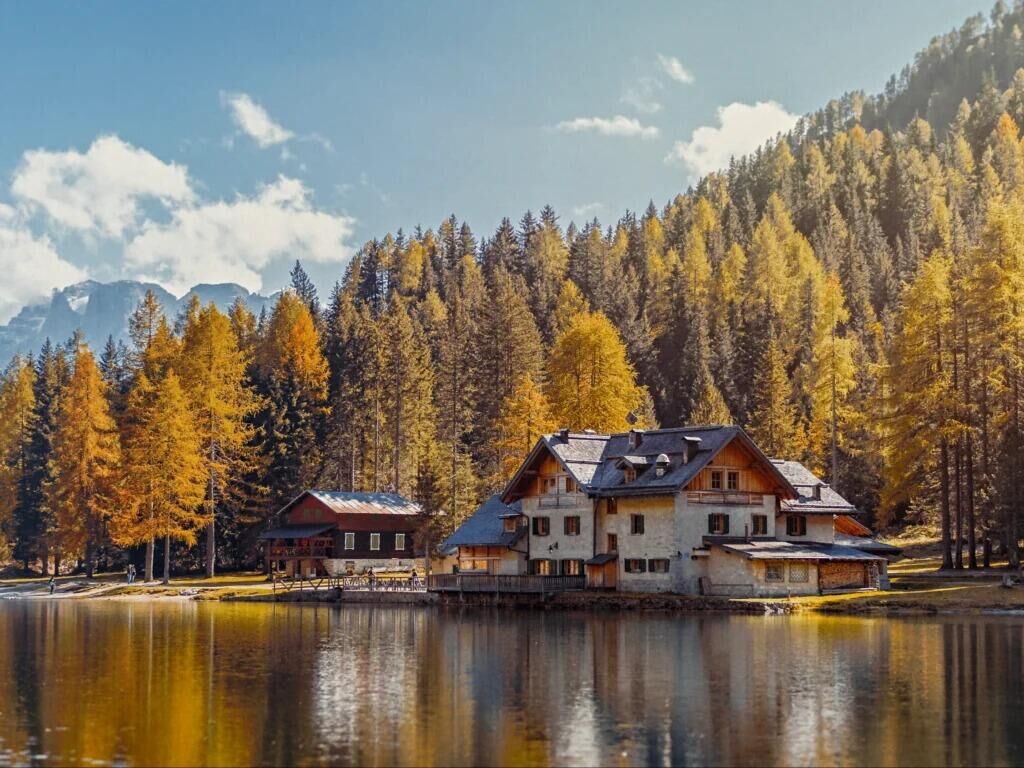 Holzhaus Antony E.