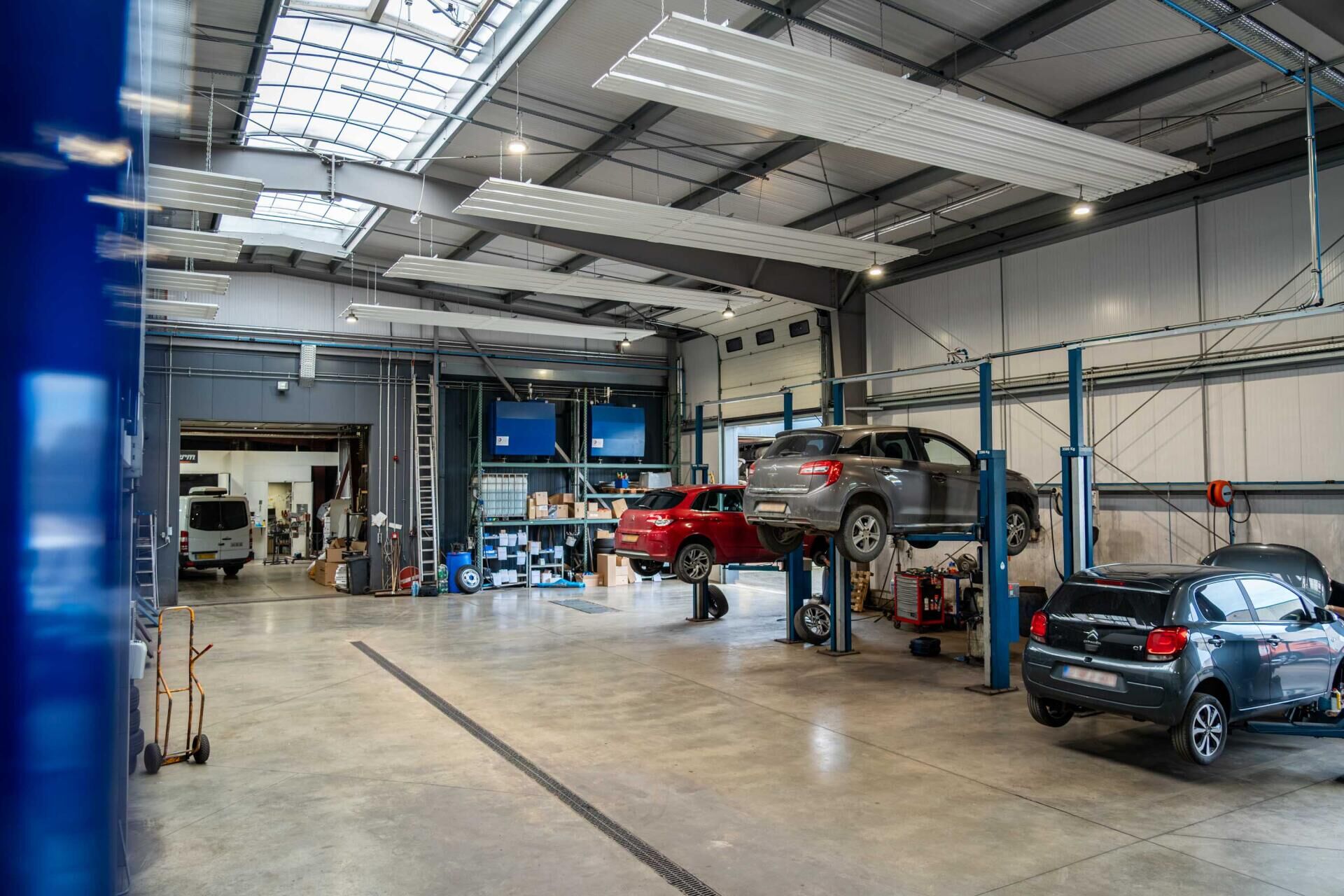 Garage Strotz — photo 36