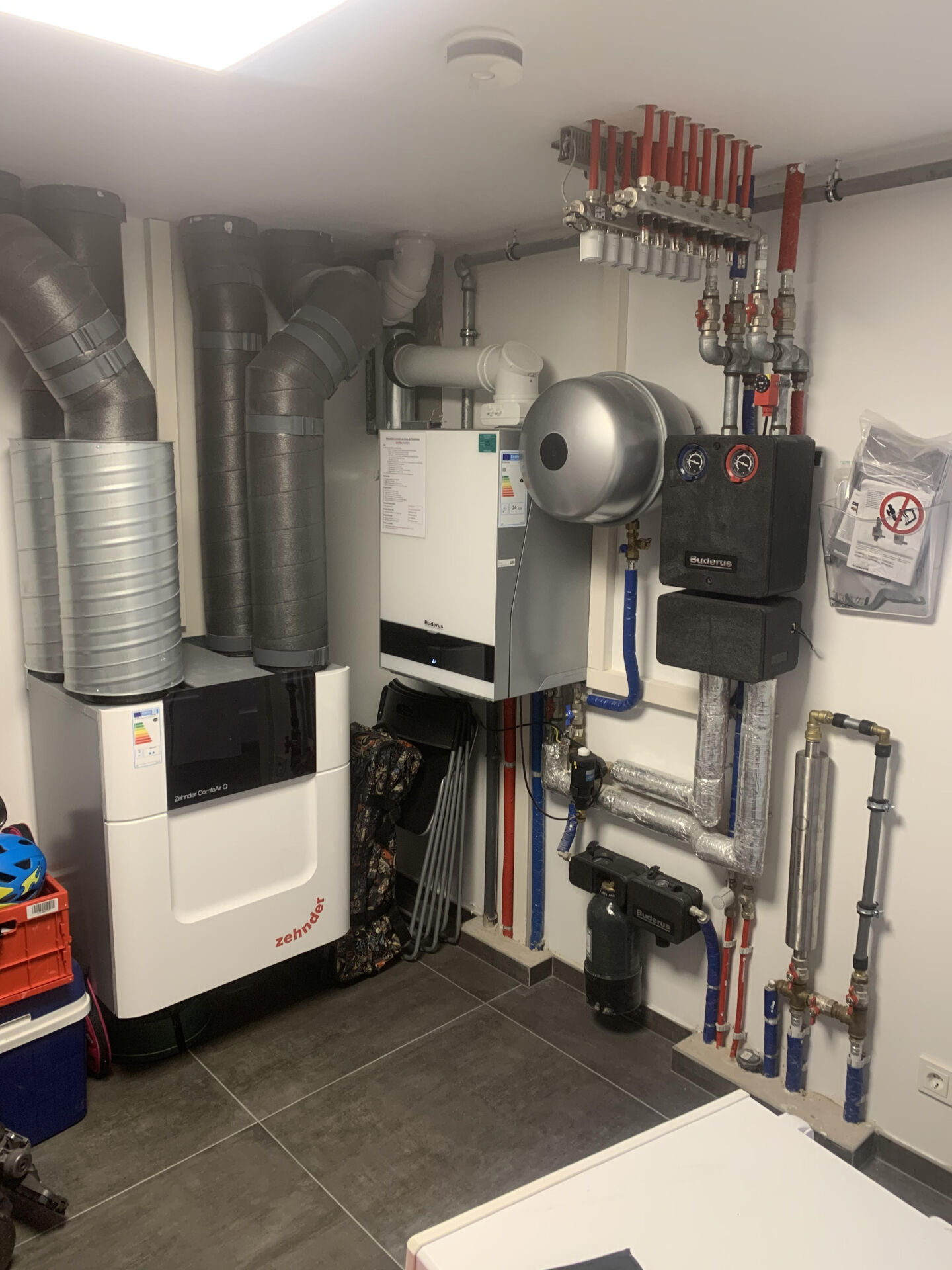 Salle de bain, Sanitaires & Plomberie par Seialux à Scheidgen, réalisation 1