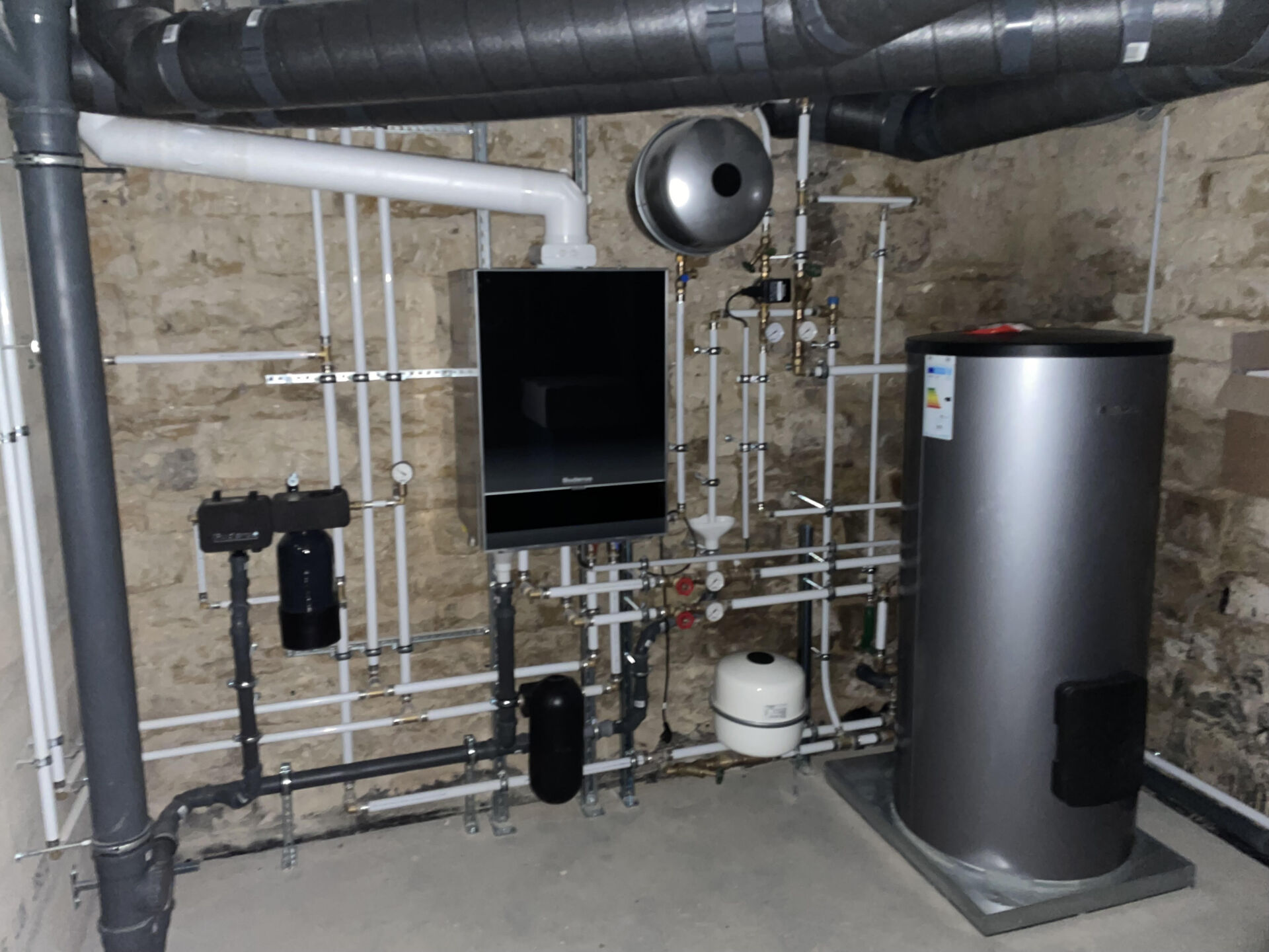 Salle de bain, Sanitaires & Plomberie par Seialux à Scheidgen, réalisation 7