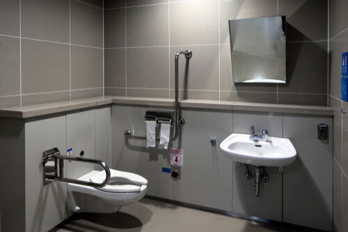 Salle de bain, Sanitaires & Plomberie par De Almeida José à Kayl, réalisation 1