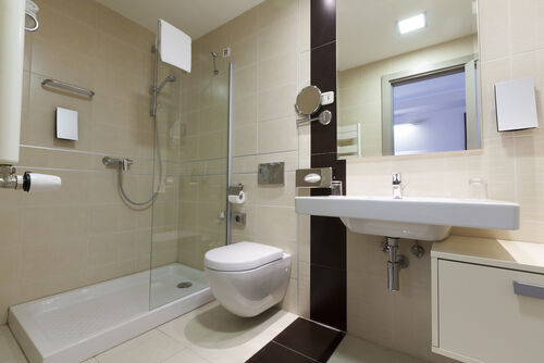 Salle de bain, Sanitaires & Plomberie par Établissement Jacques Thielges à Dudelange, réalisation 1