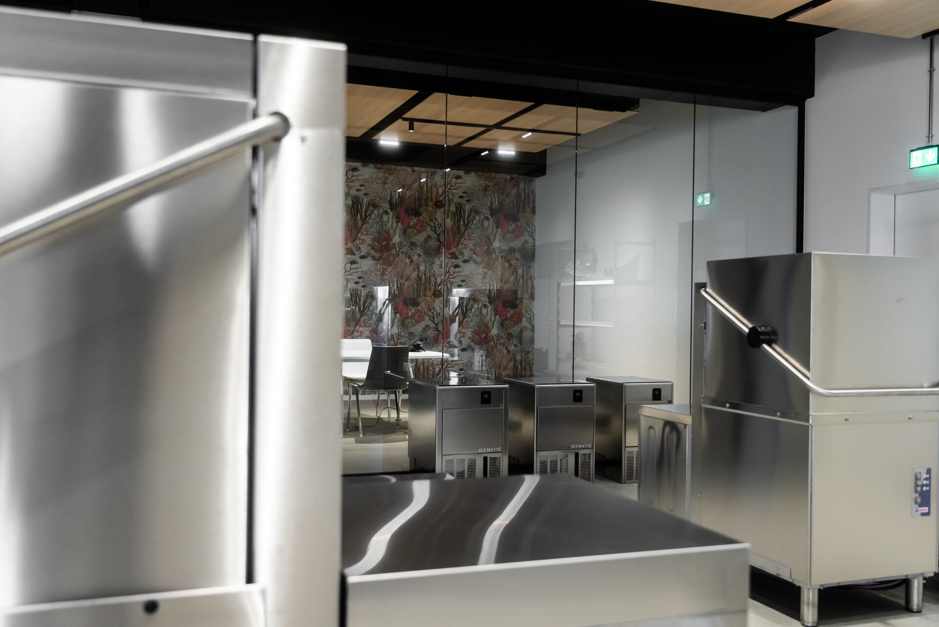 Weyland Kitchen & Cooling Solutions — Foto 16