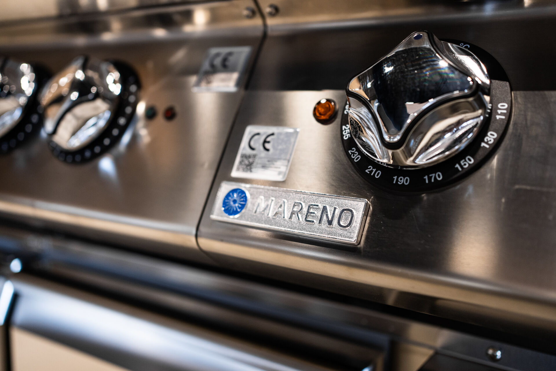 Weyland Kitchen & Cooling Solutions — Foto 2