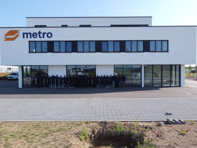 Metro — photo 1 miniature