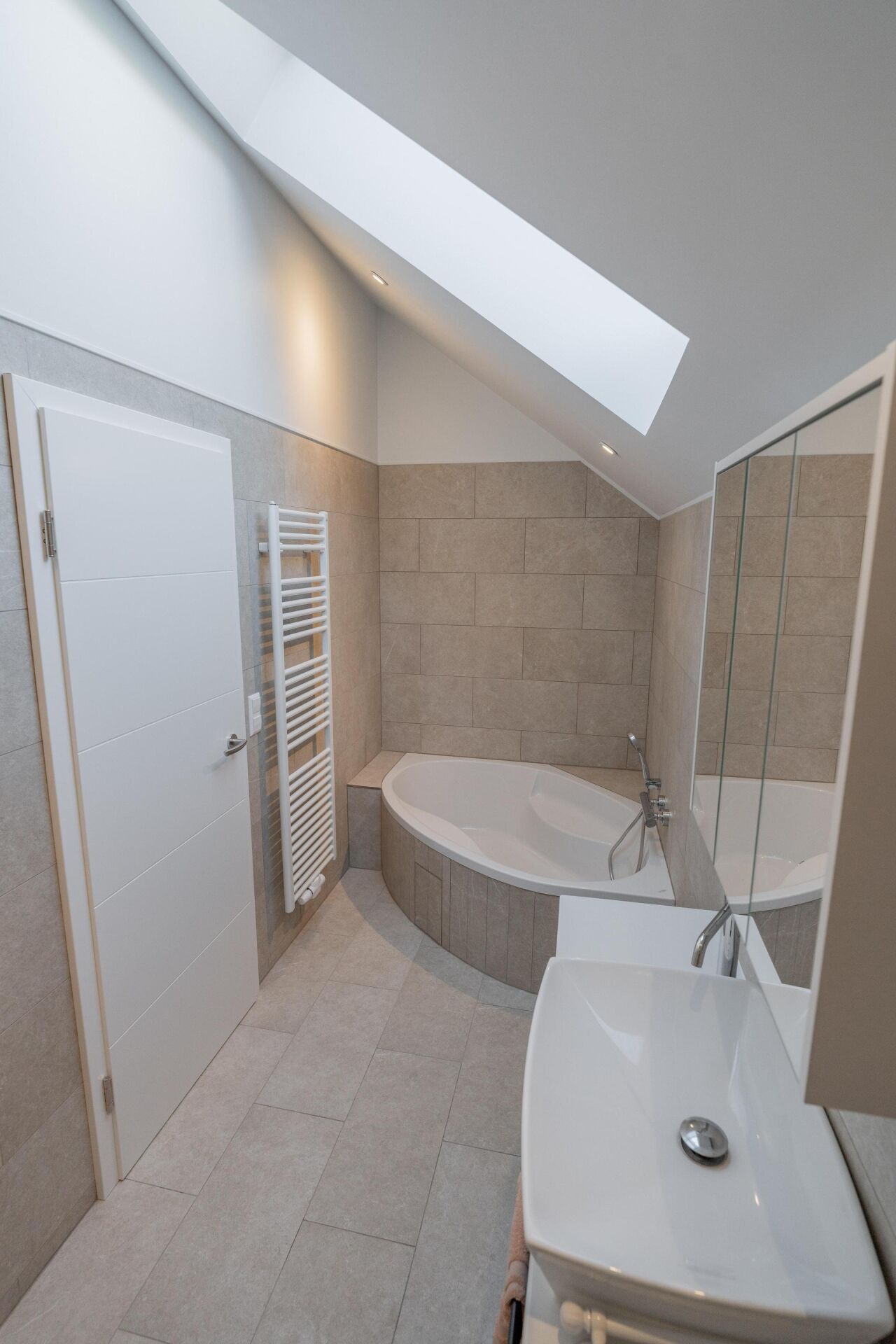 Turnkey Renovation in Mondorf — photo 13