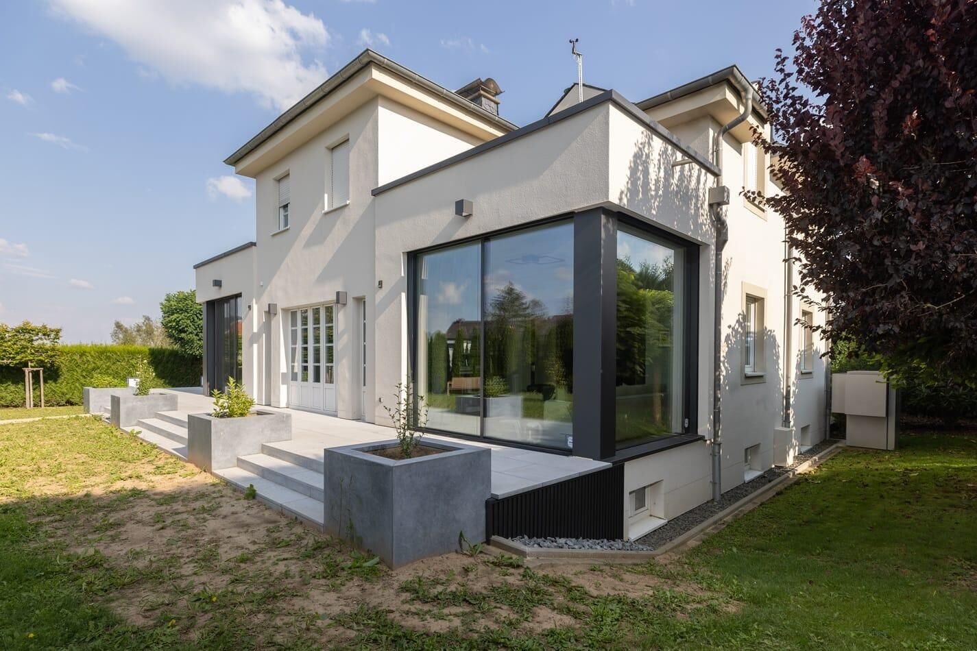 Metal Cladding & Large Window in Leudelange
