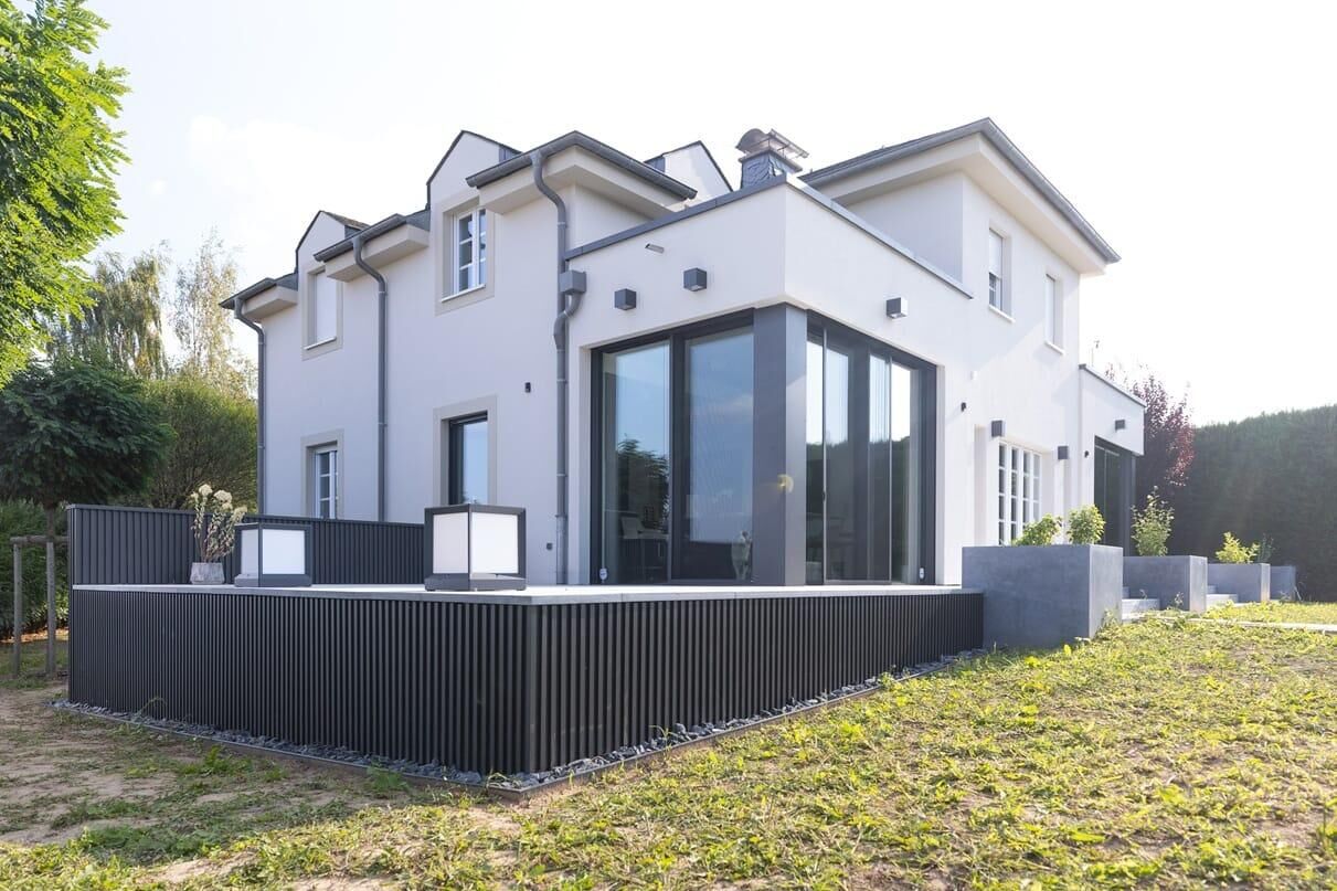 Metal Cladding & Large Window in Leudelange — photo 2