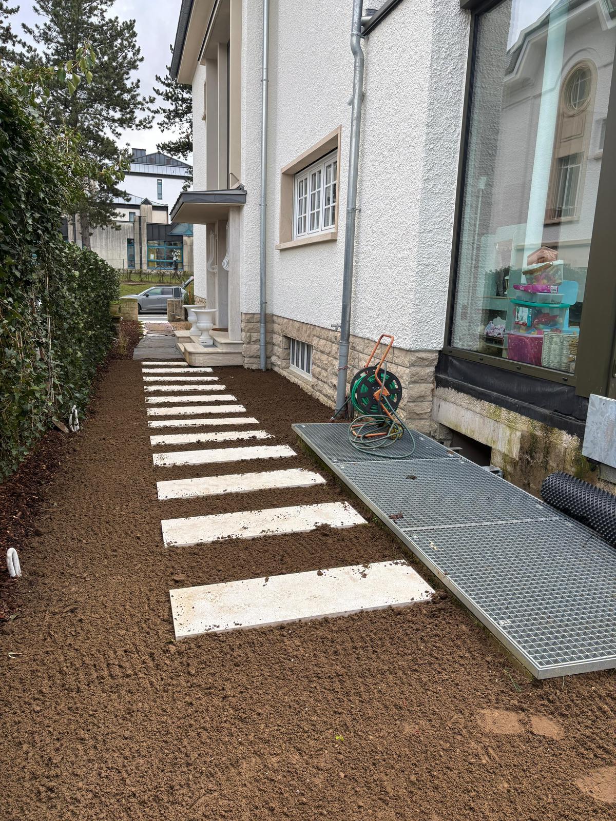 Outdoor Landscaping in Limpertsberg — photo 19