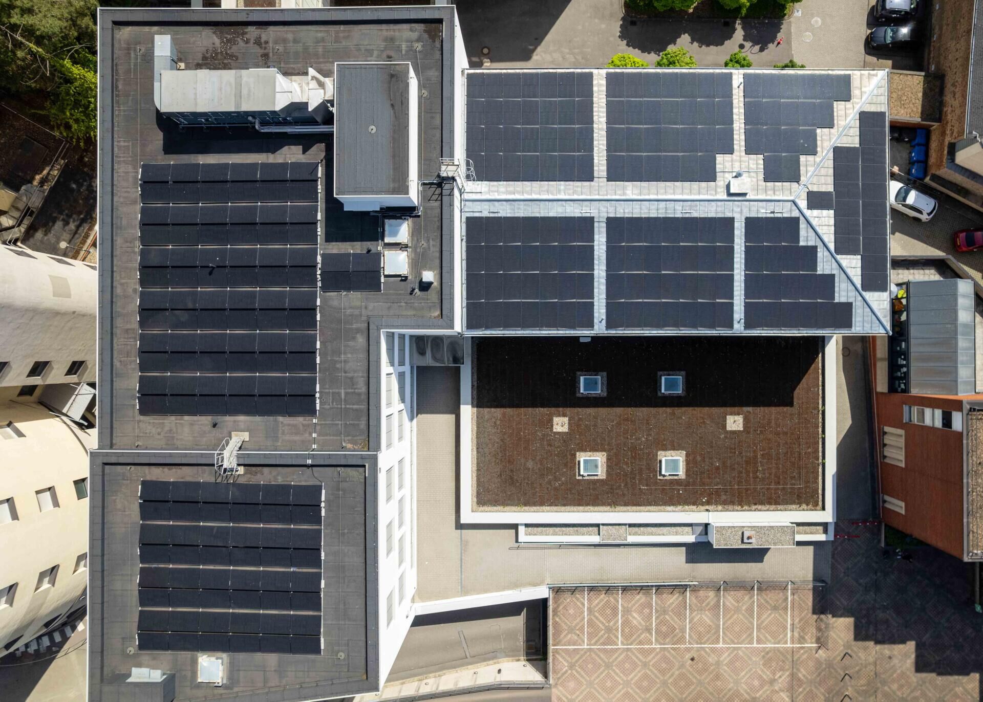 Installation von Photovoltaikanlagen in Esch-sur-Alzette — Foto 3