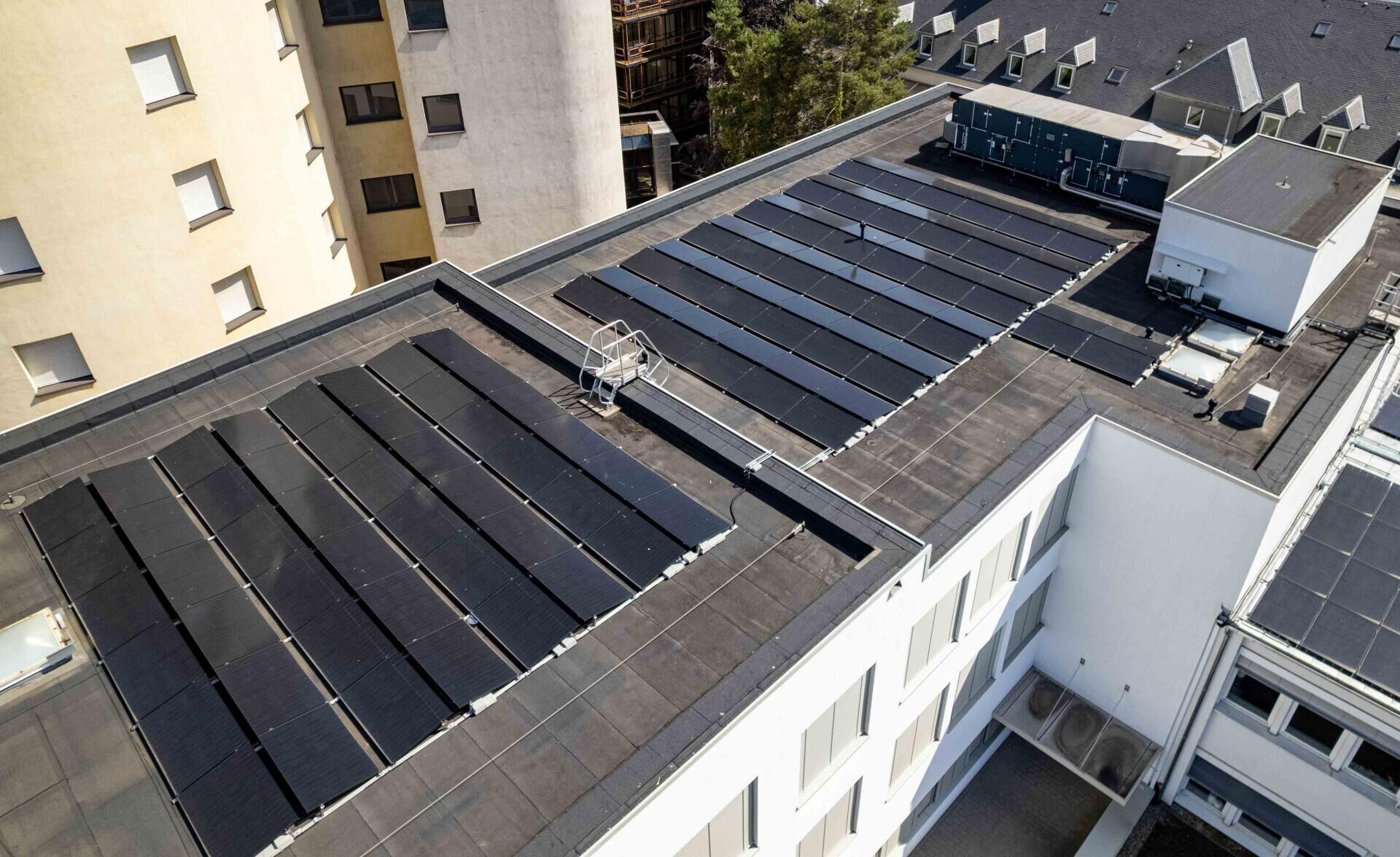 Installation von Photovoltaikanlagen in Esch-sur-Alzette — Foto 5